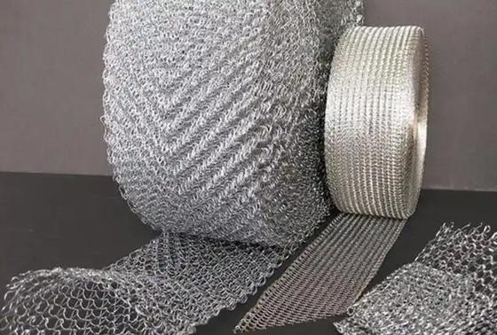 Corrosion Resistant Compressed Knitted Wire Mesh Tube Irregular Hole Customized Length