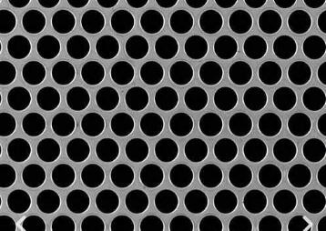 Longueur 0,5-30m métal perforé en aluminium avec motif trou de fente