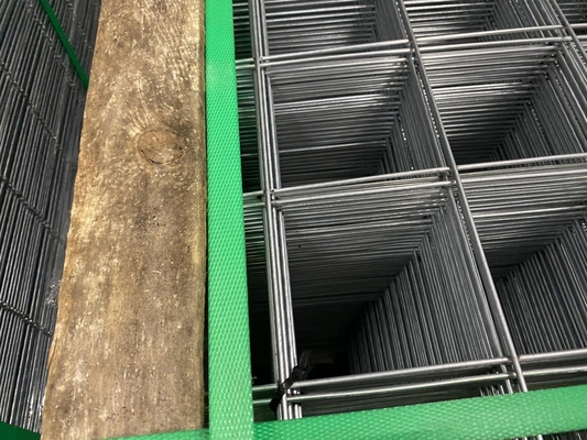Support structurel ou barrières de sécurité de treillis métalliques soudés SS robustes