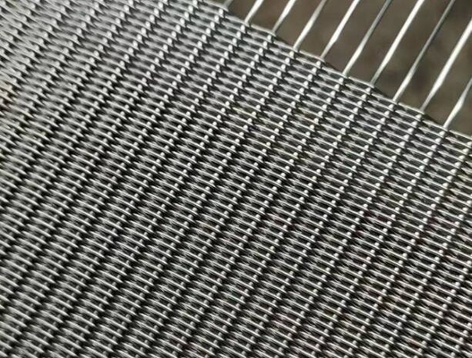 Couleur argentée d'acier inoxydable néerlandais tissage de fil de toile de maille enroulé bord tissé