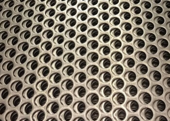 Hd a galvanisé la longueur perforée de Mesh Corrosion Resistance 30m en métal
